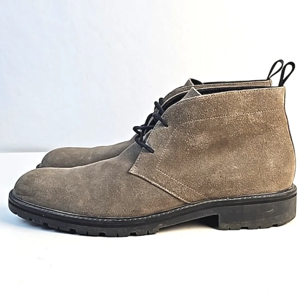 Calvin Klein Ultan Calf Suede Round Toe Lace Up Lug Sole Chukka Ankle Boot